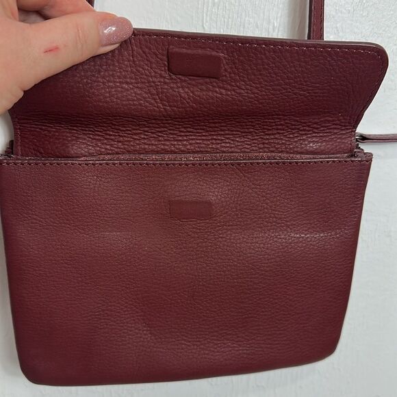 J. Jill Burgundy Leather Adjustable Strap Crossbody Bag - Picture 4 of 10